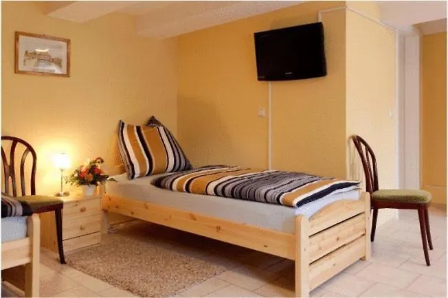 Gaststube Zum Amtskrug Гостевой дом *