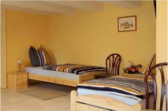 Гостевой дом Gaststube Zum Amtskrug *